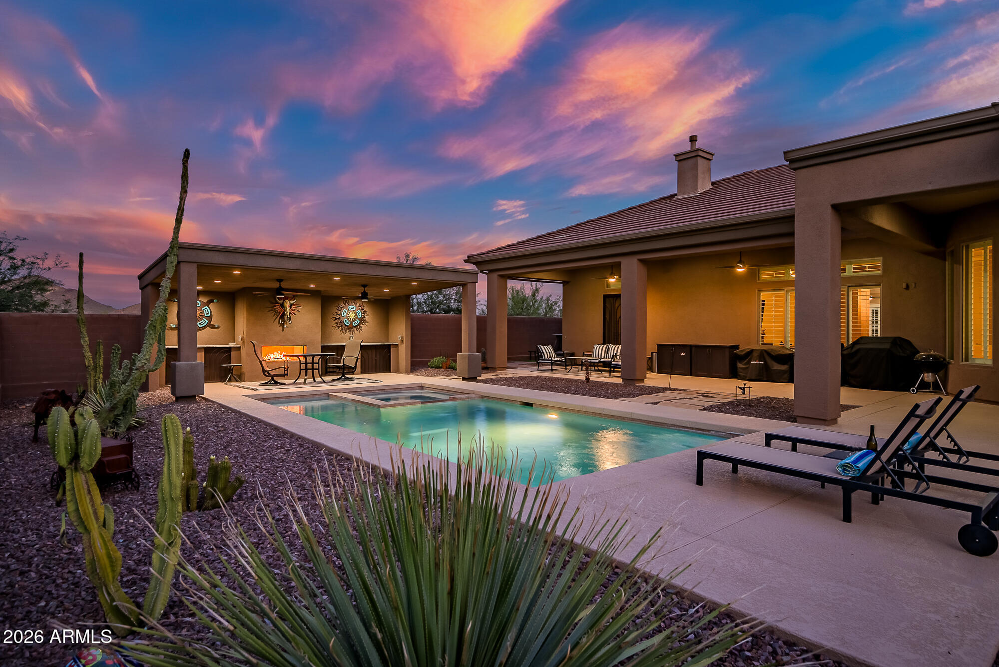42144 N MOUNTAIN COVE Drive