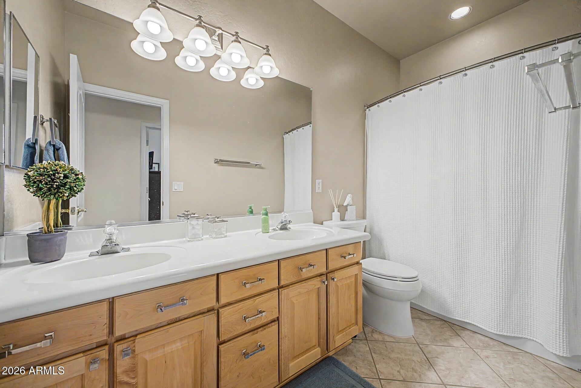11521 E DESERT HOLLY Drive