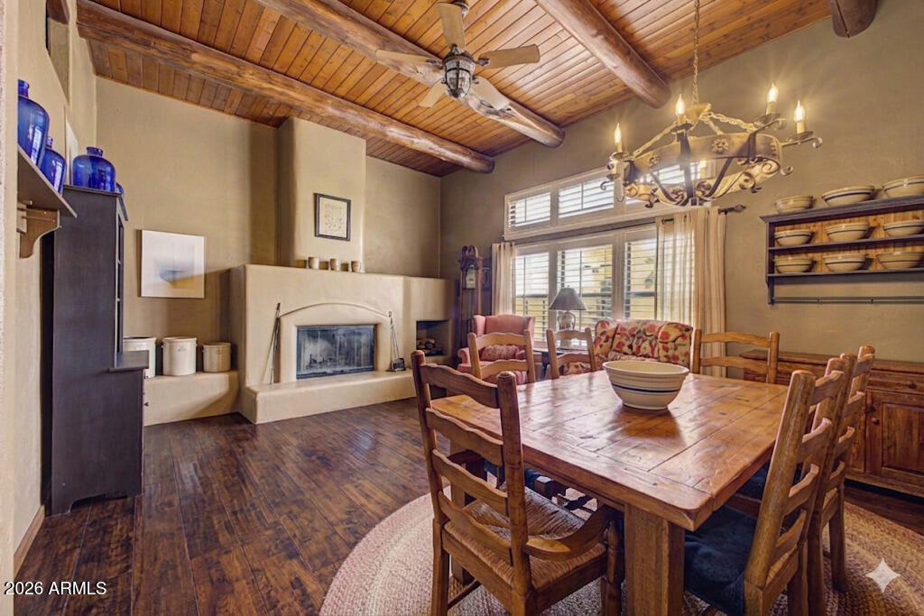 2027 E CIRCLE MOUNTAIN Road