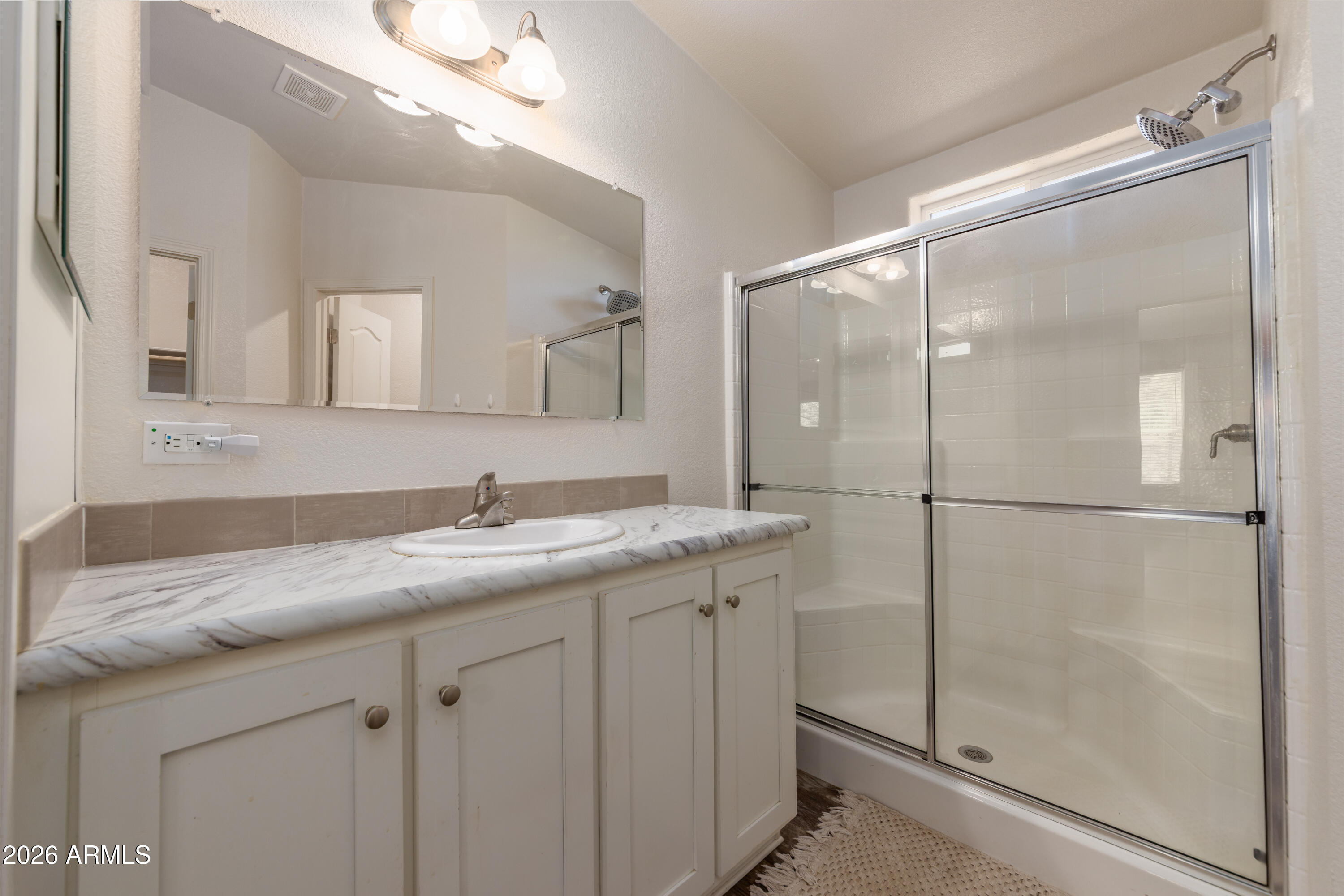 5641 E GARLAND PRAIRIE Road