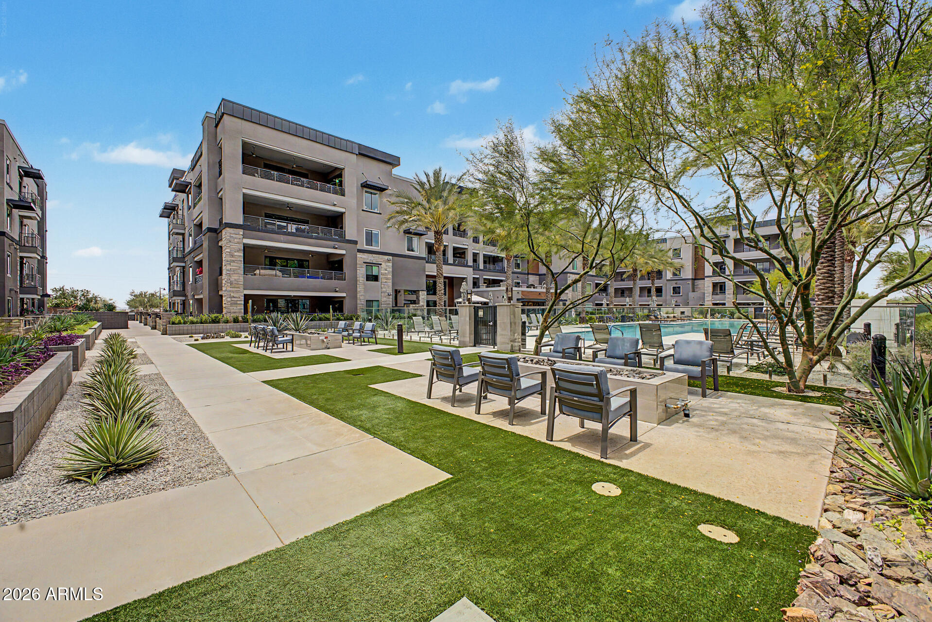 5250 E DEER VALLEY Drive 438