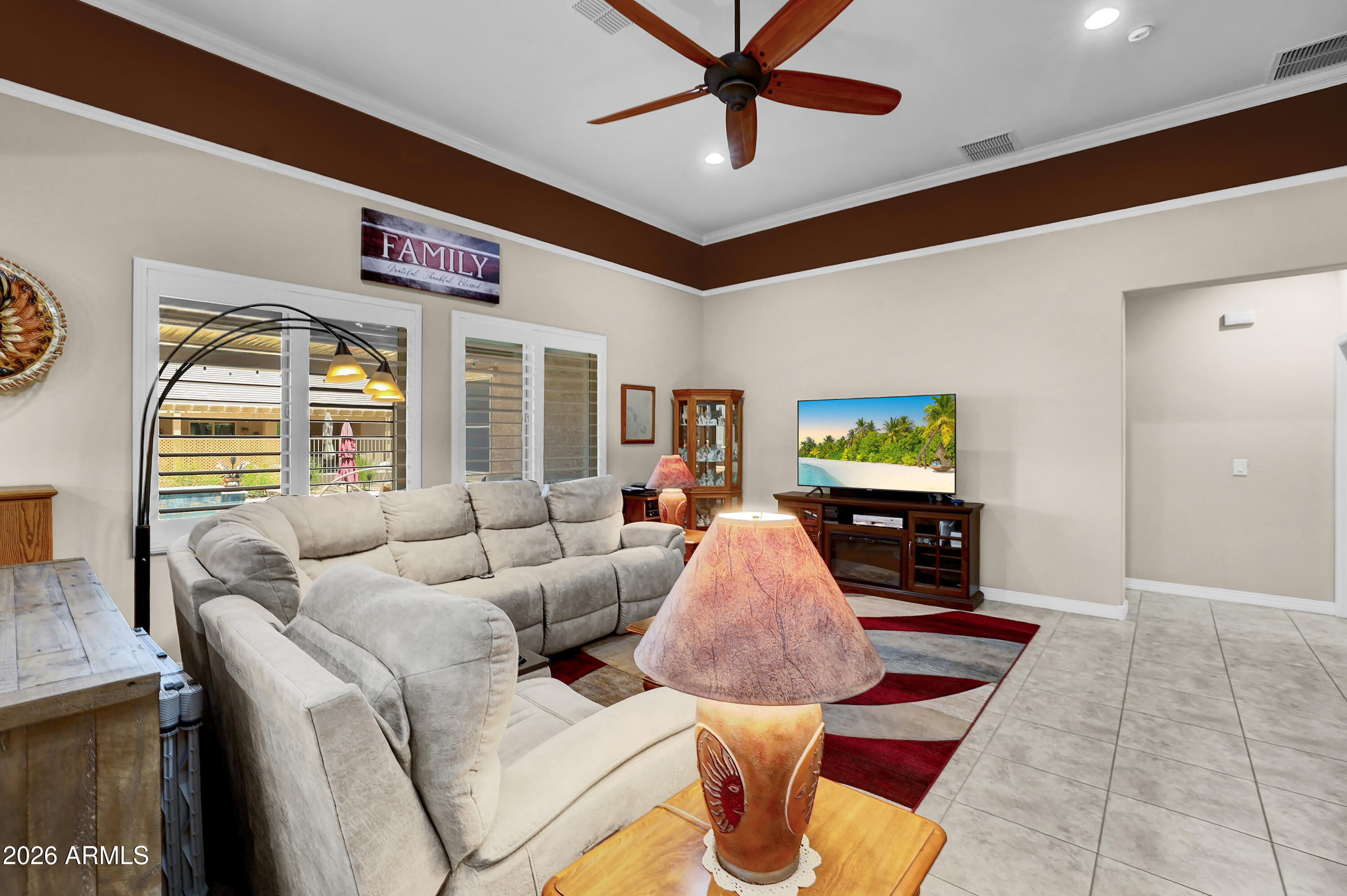 42104 W SOLITARE Drive