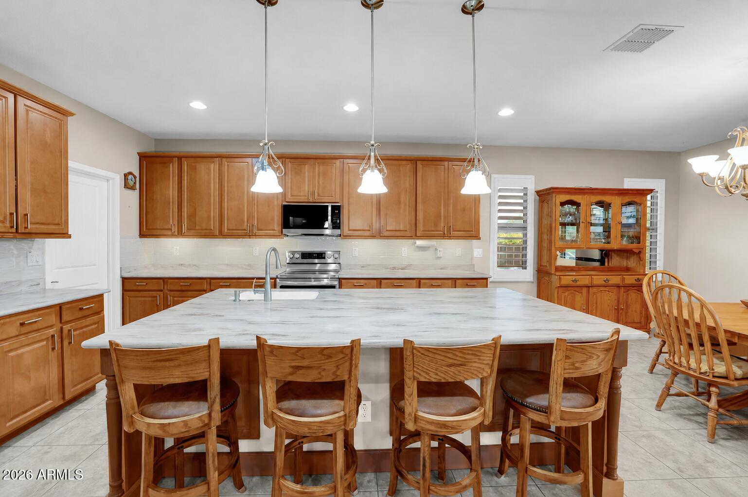 42104 W SOLITARE Drive