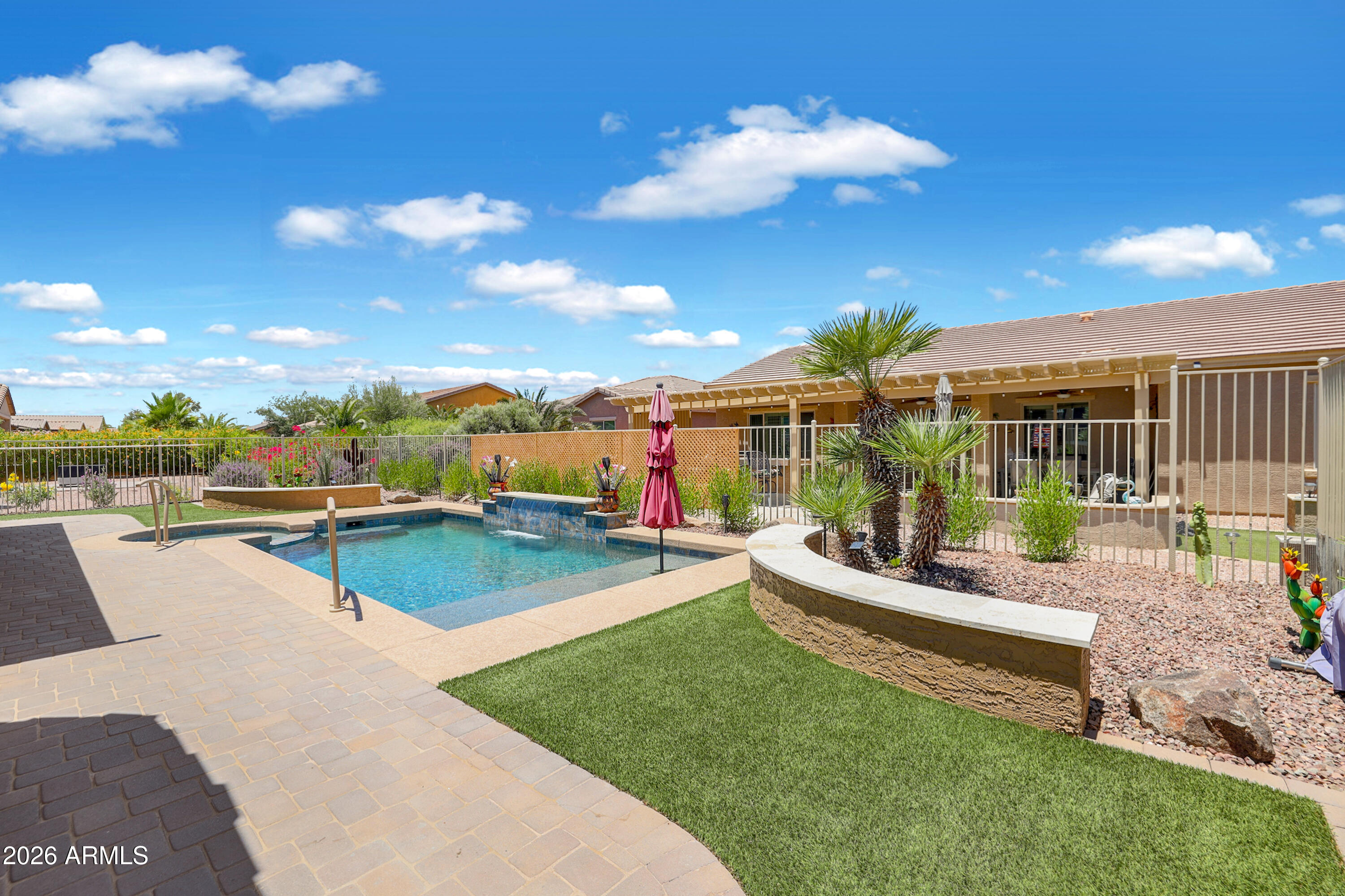 42104 W SOLITARE Drive
