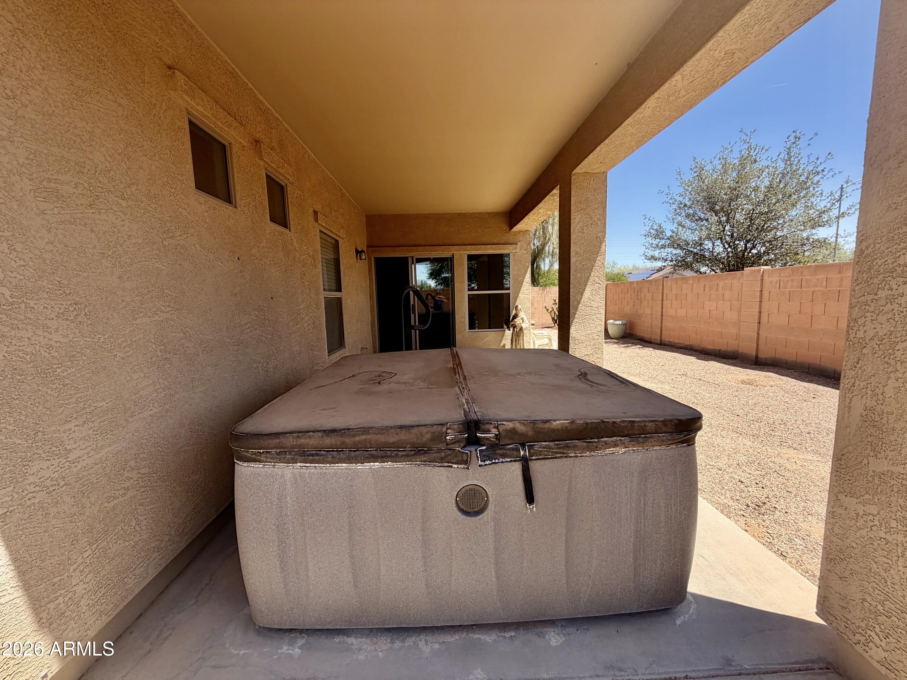 1377 E LINDA Drive