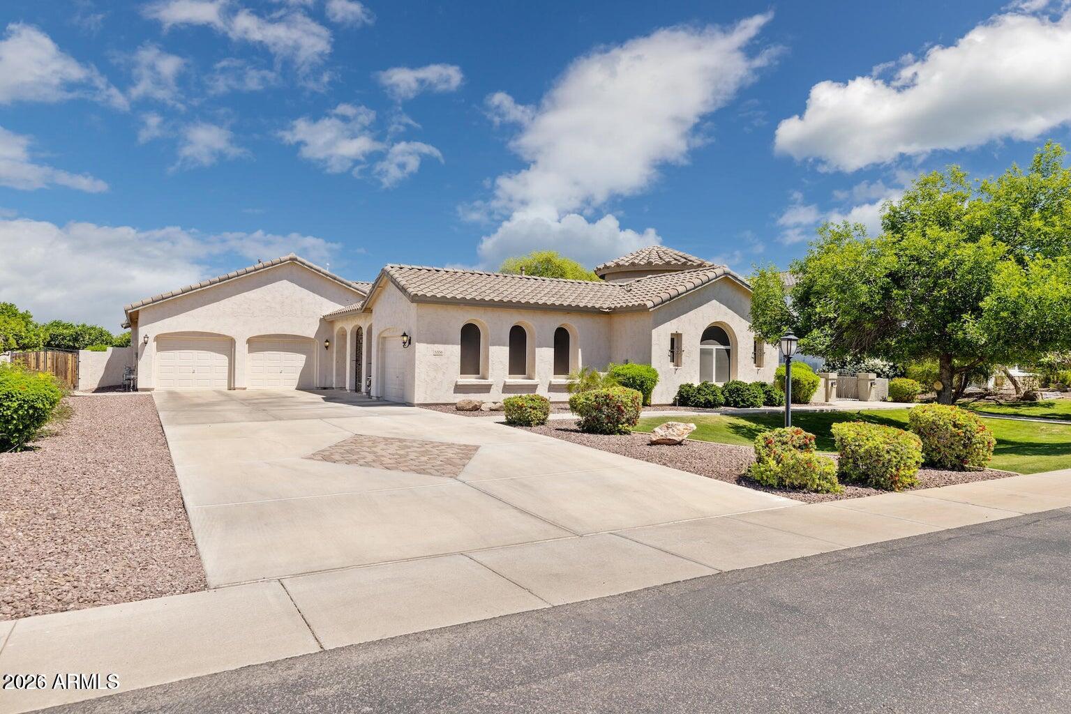 3356 E VALLEJO Court