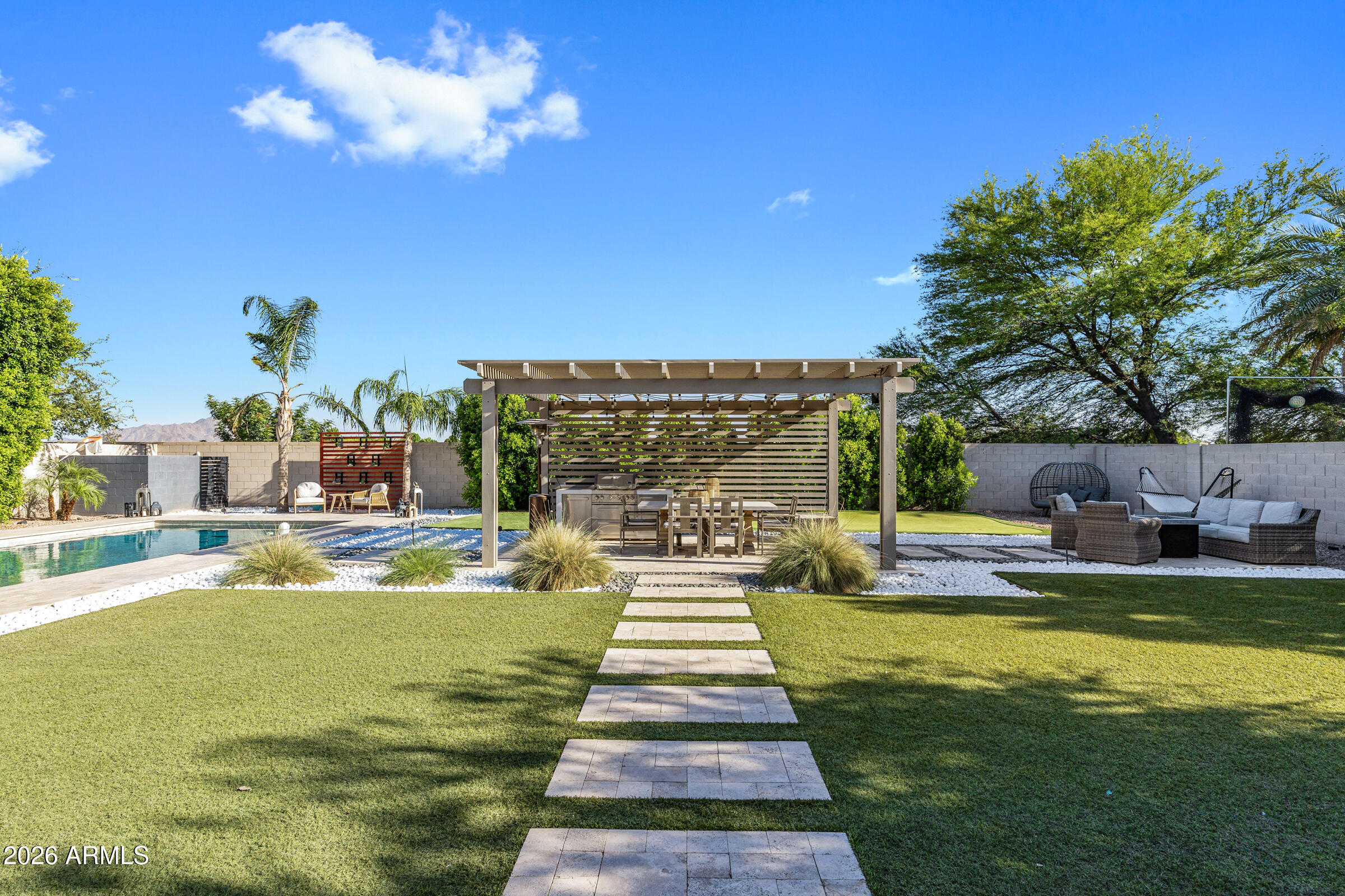 3661 E AZALEA Drive