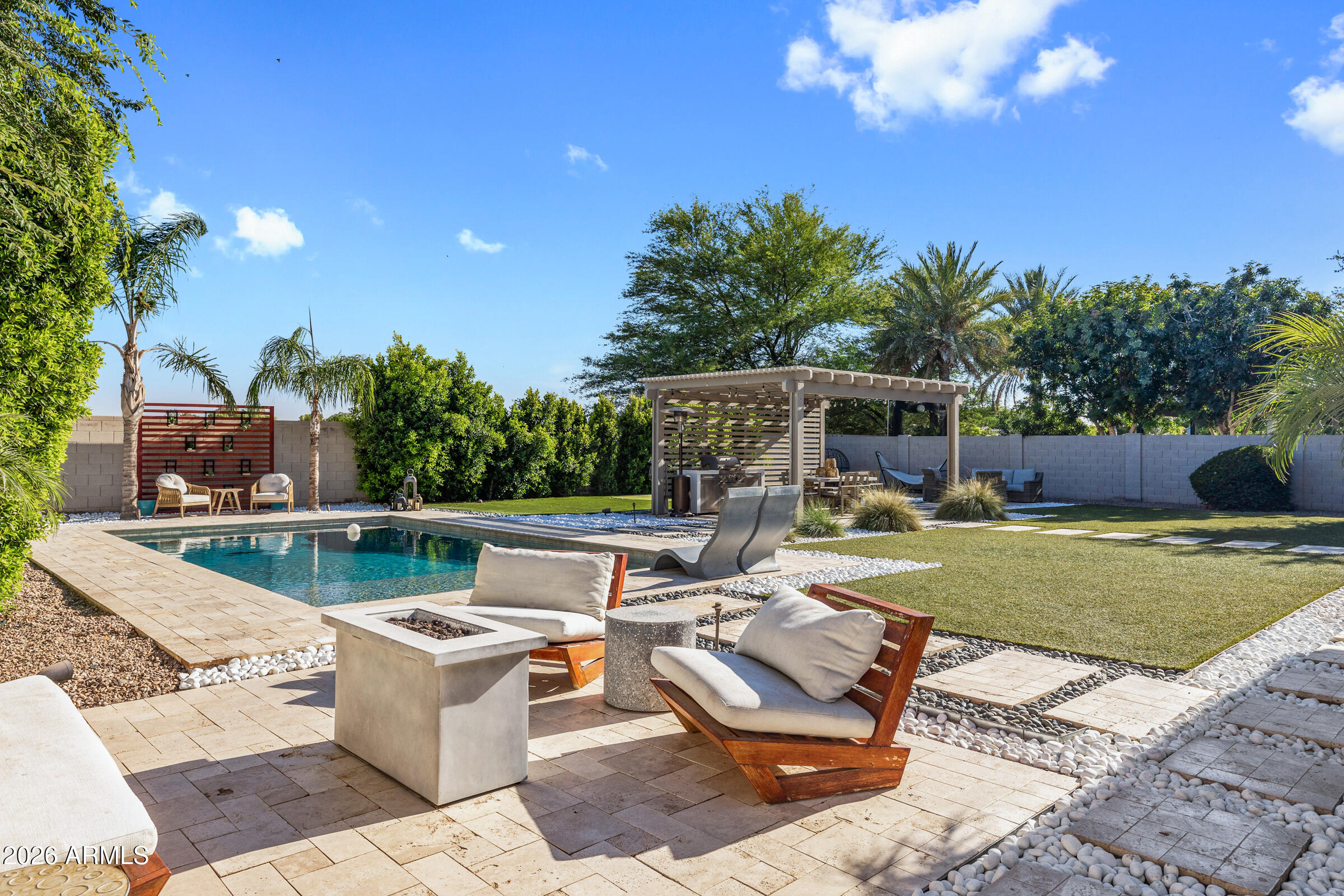 3661 E AZALEA Drive