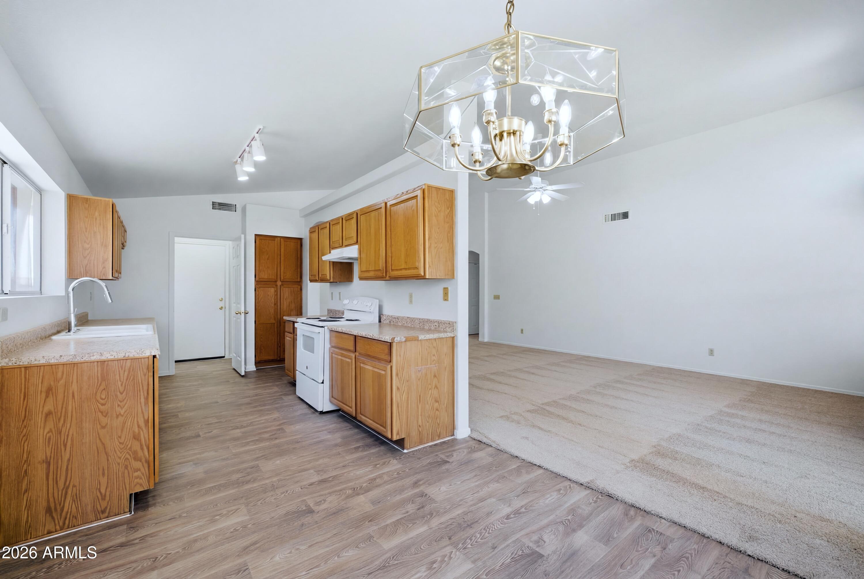 111 S NEW Haven