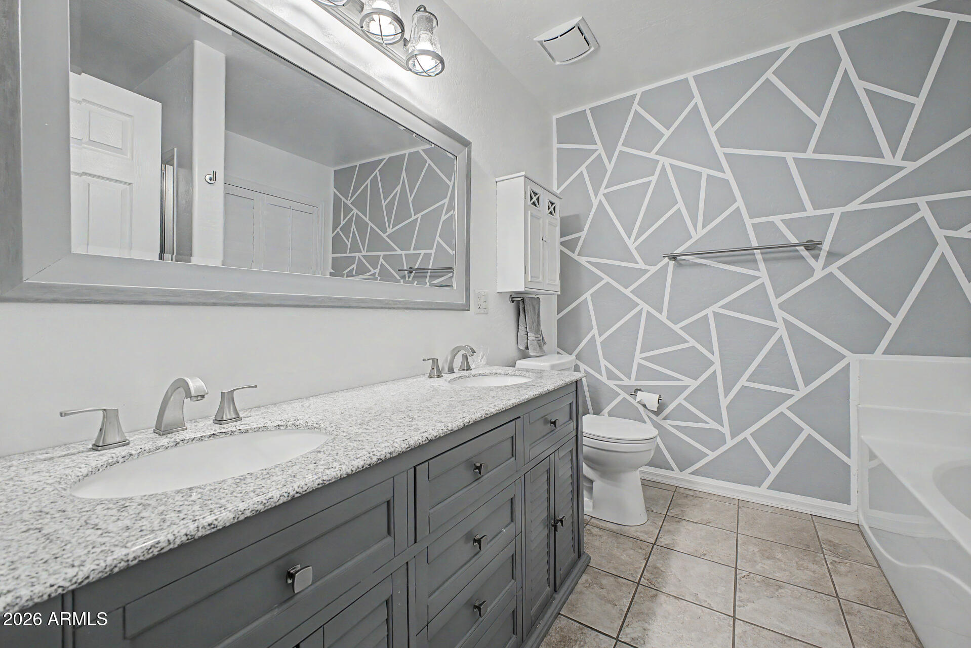 3990 N SPRING MOUNTAIN Trail