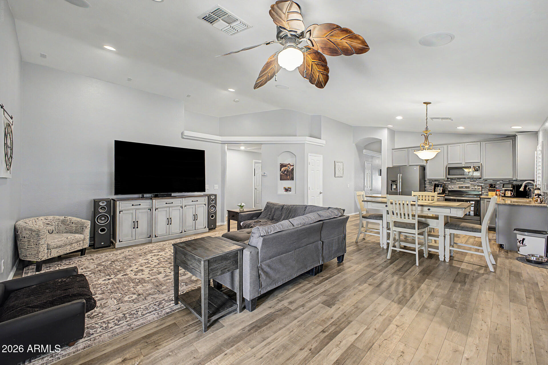 3990 N SPRING MOUNTAIN Trail