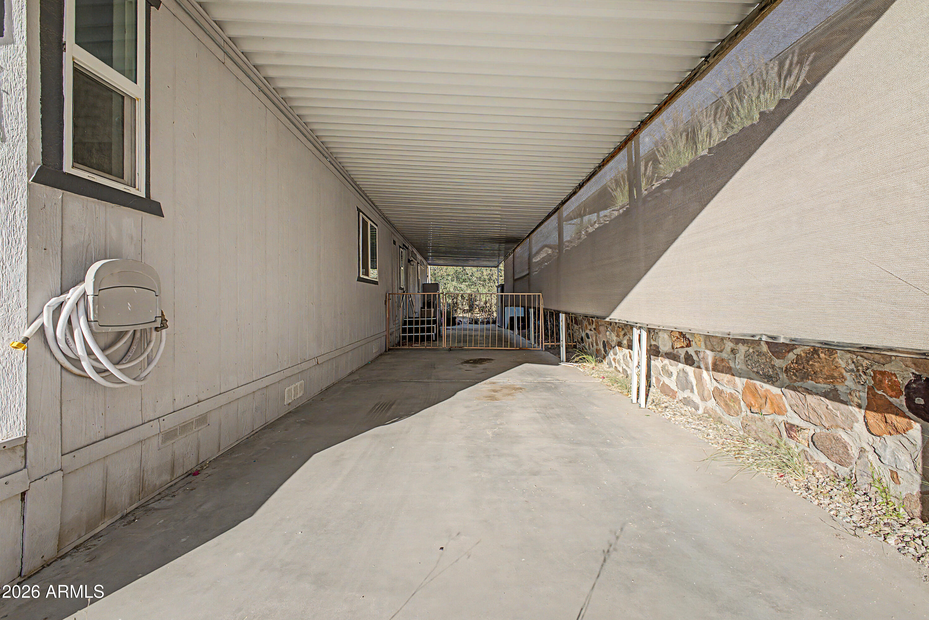401 E QUEEN CREEK Drive