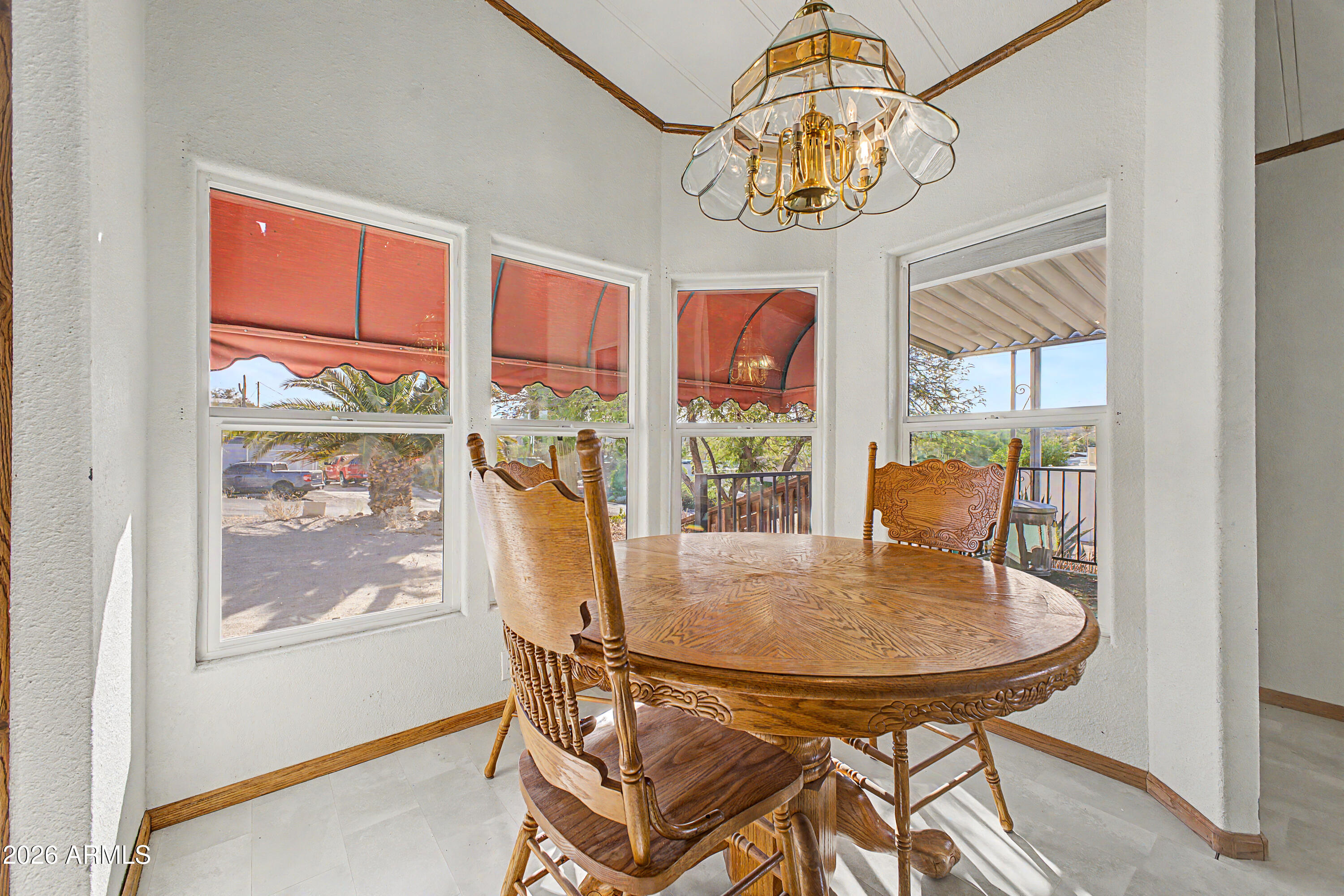 401 E QUEEN CREEK Drive