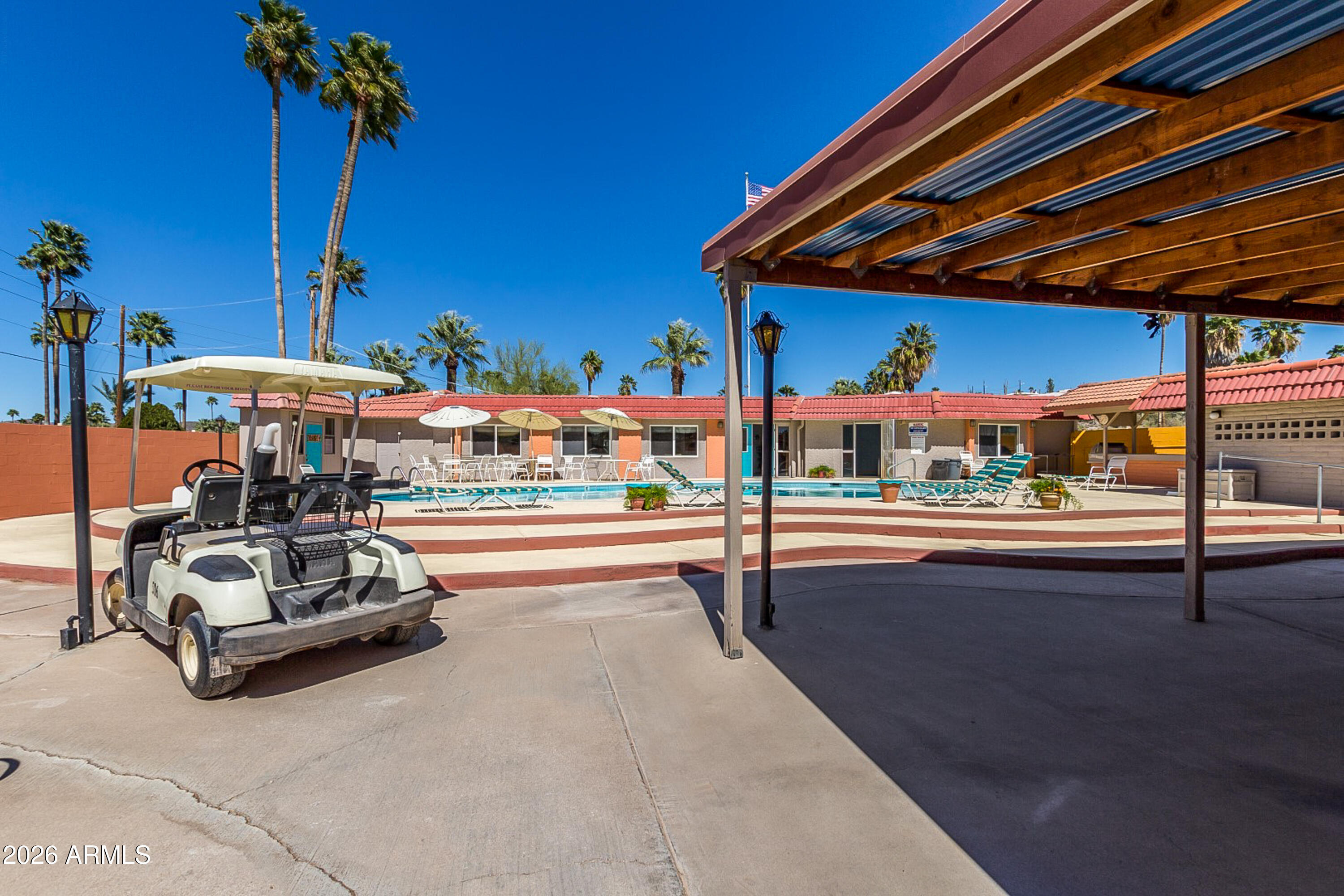401 E QUEEN CREEK Drive