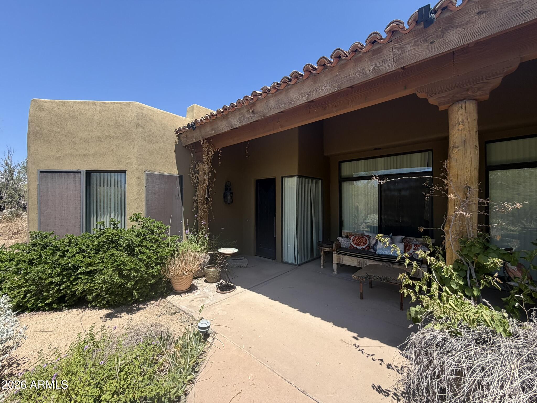 8742 E CAMINO REAL