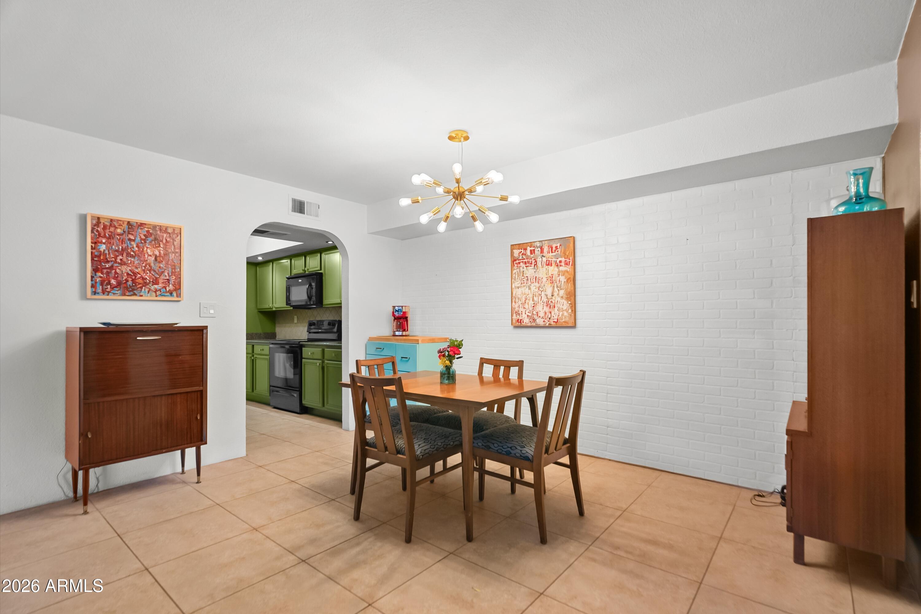 8500 E INDIAN SCHOOL Road 243