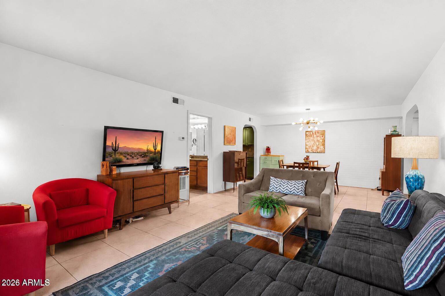 8500 E INDIAN SCHOOL Road 243