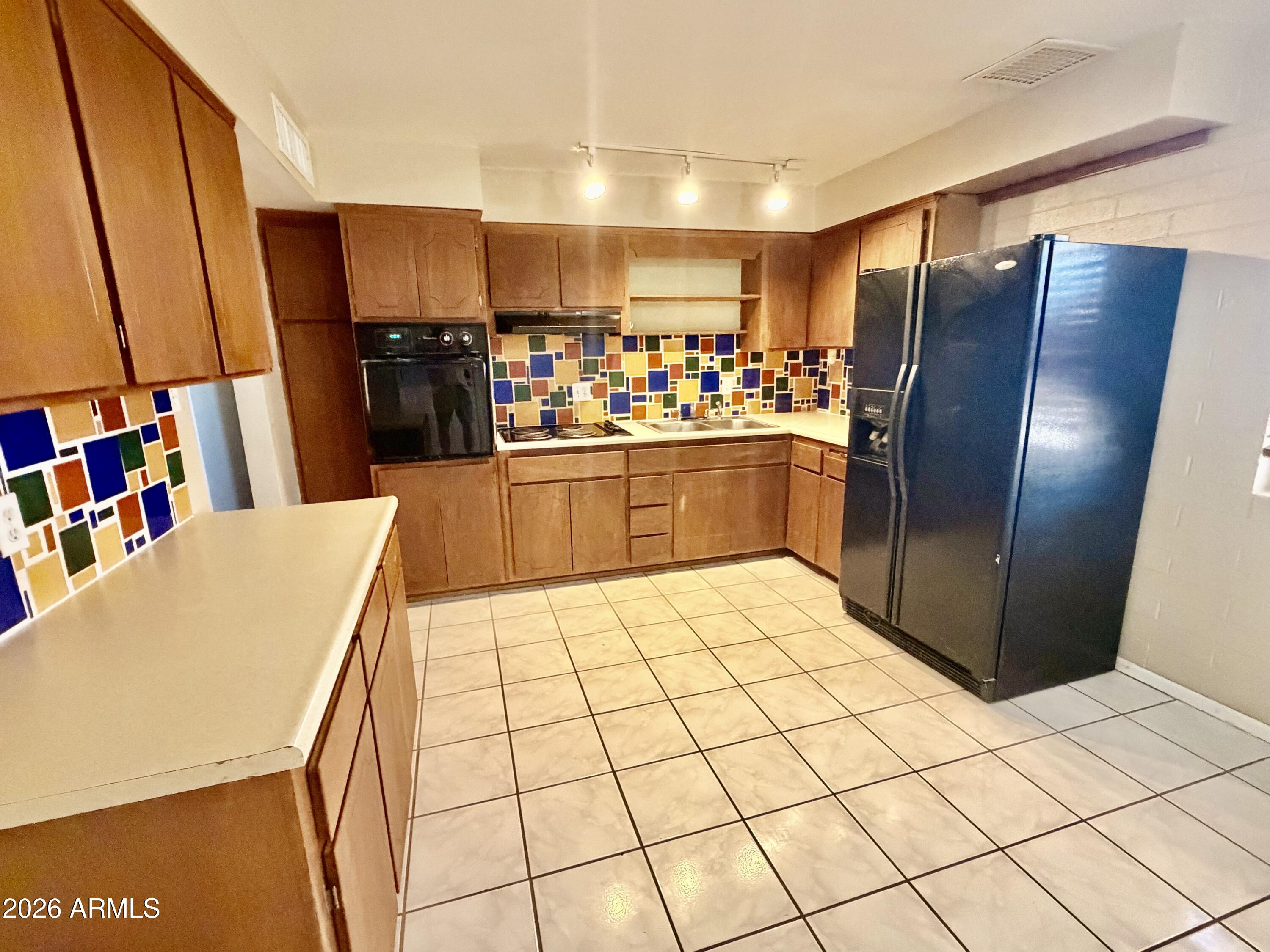 1238 E RODEO Road