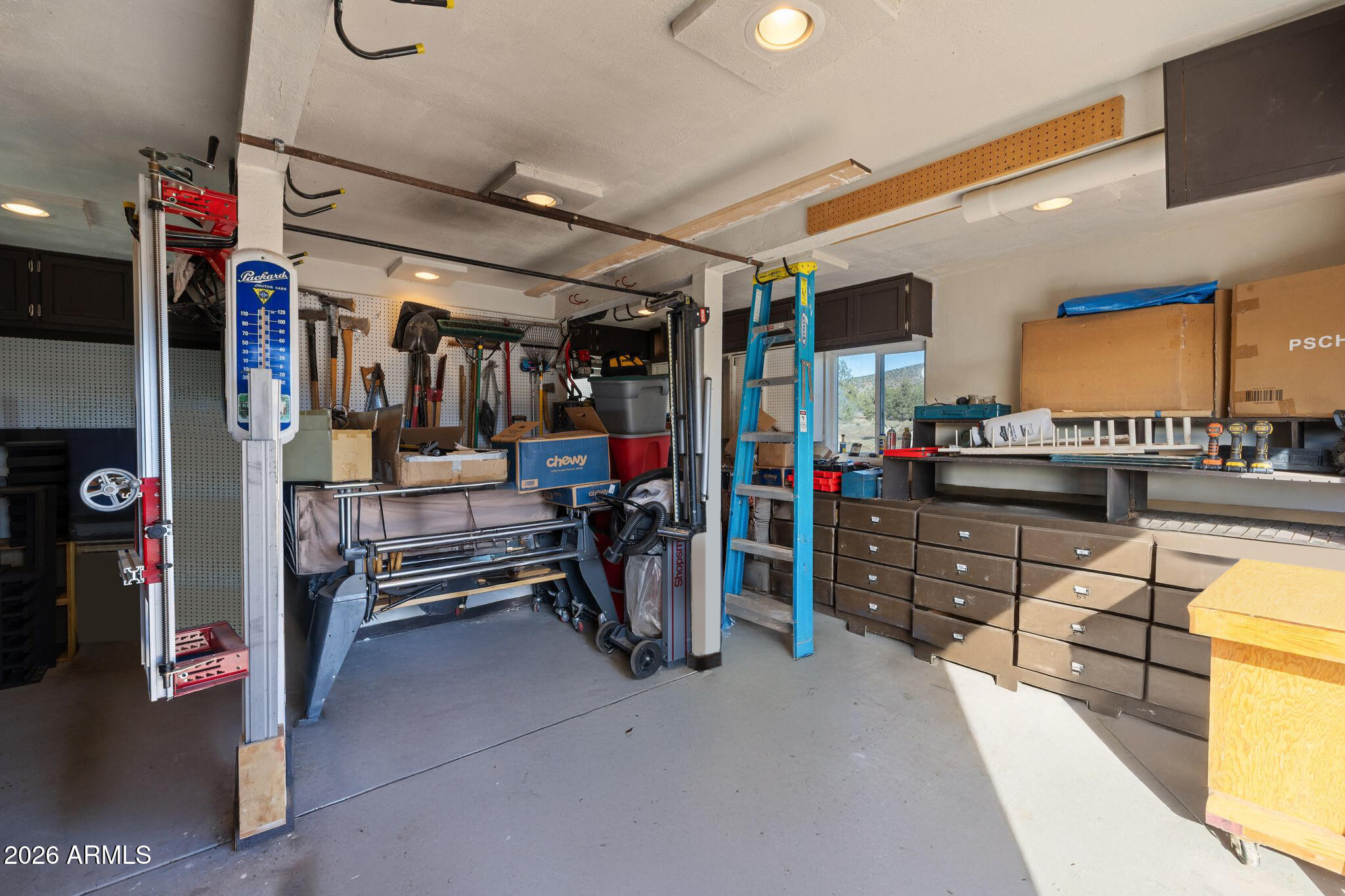 4400 W CARRIAGE Lane