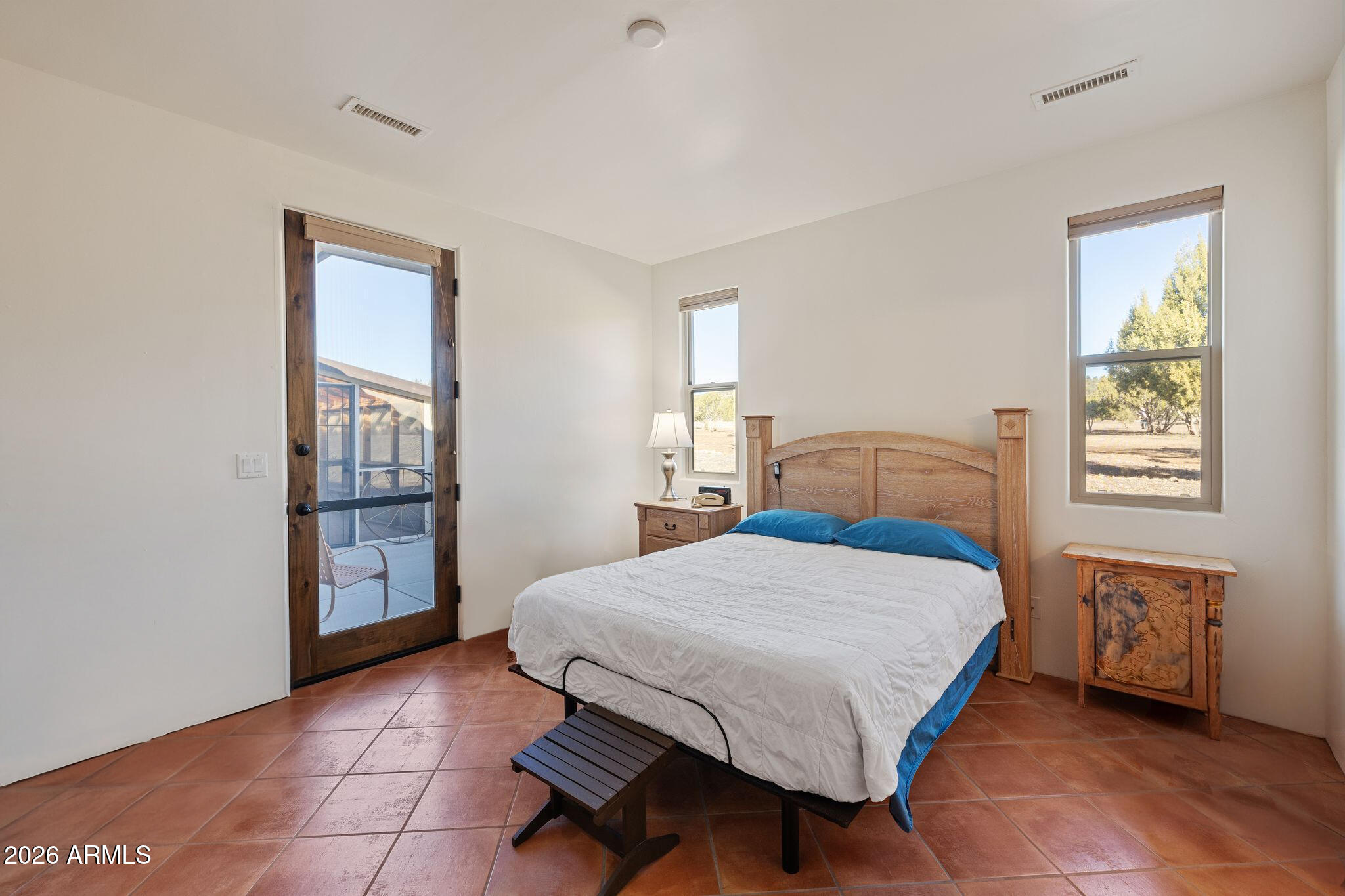 4400 W CARRIAGE Lane