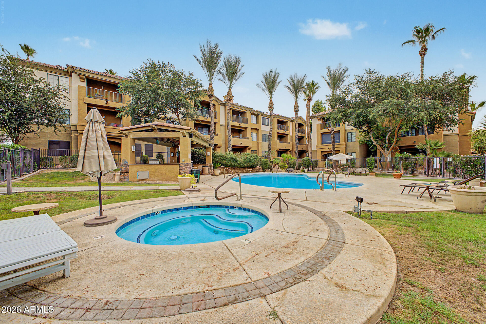 5302 E VAN BUREN Street 2036