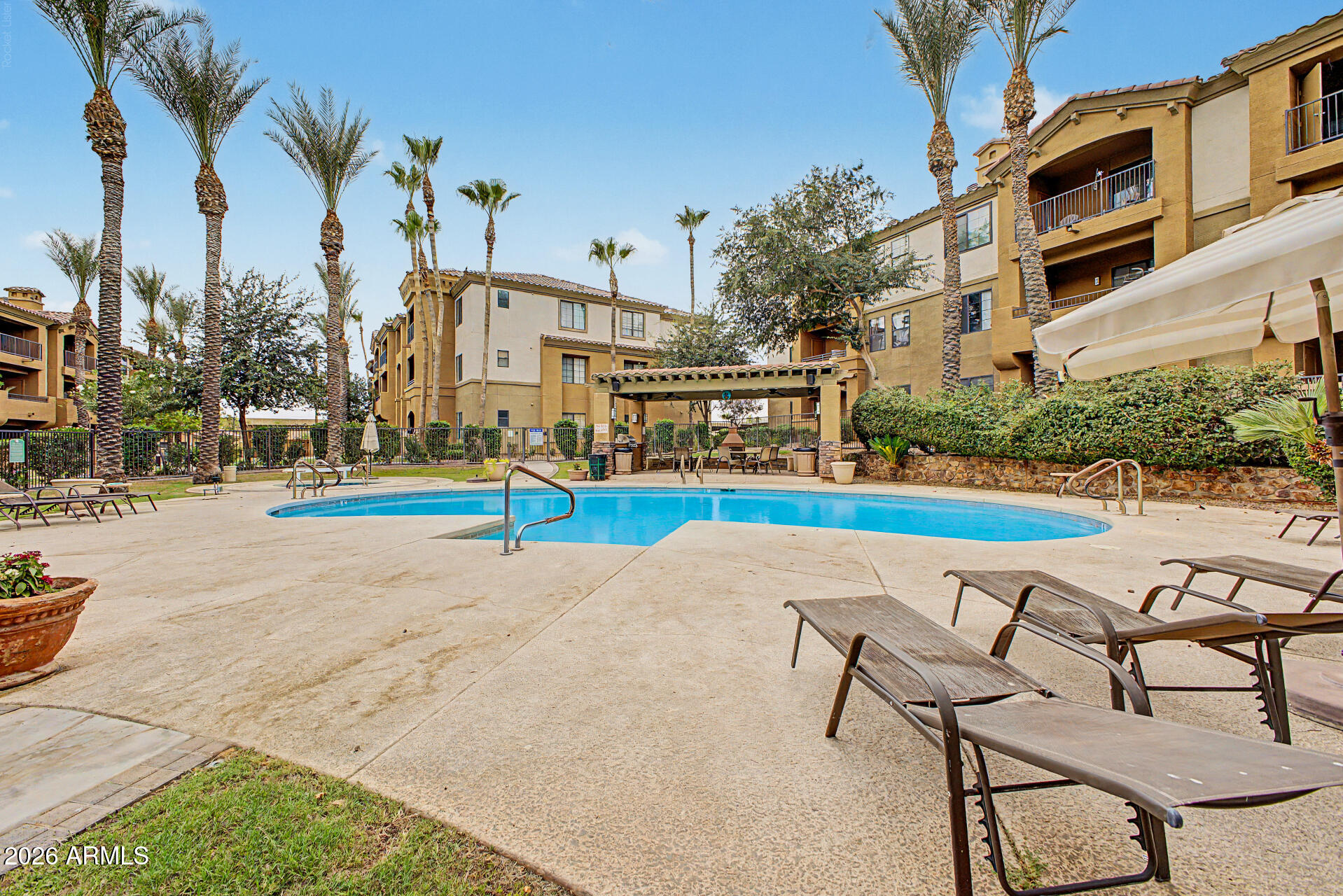 5302 E VAN BUREN Street 2036