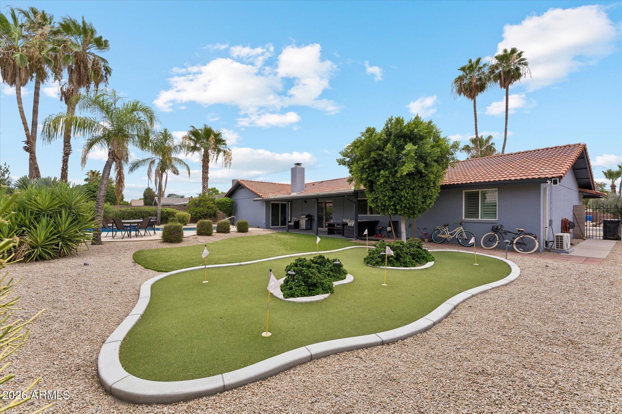 502 E LE MARCHE Avenue