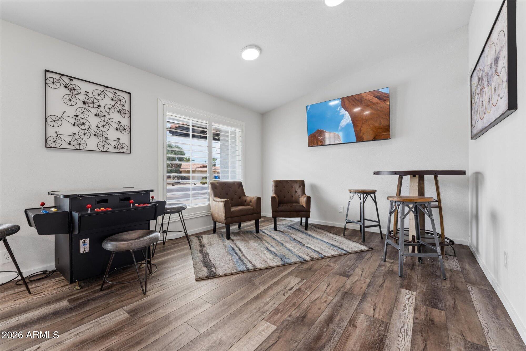 502 E LE MARCHE Avenue