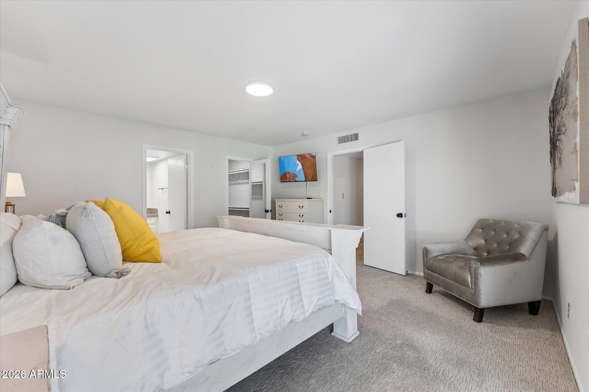 502 E LE MARCHE Avenue