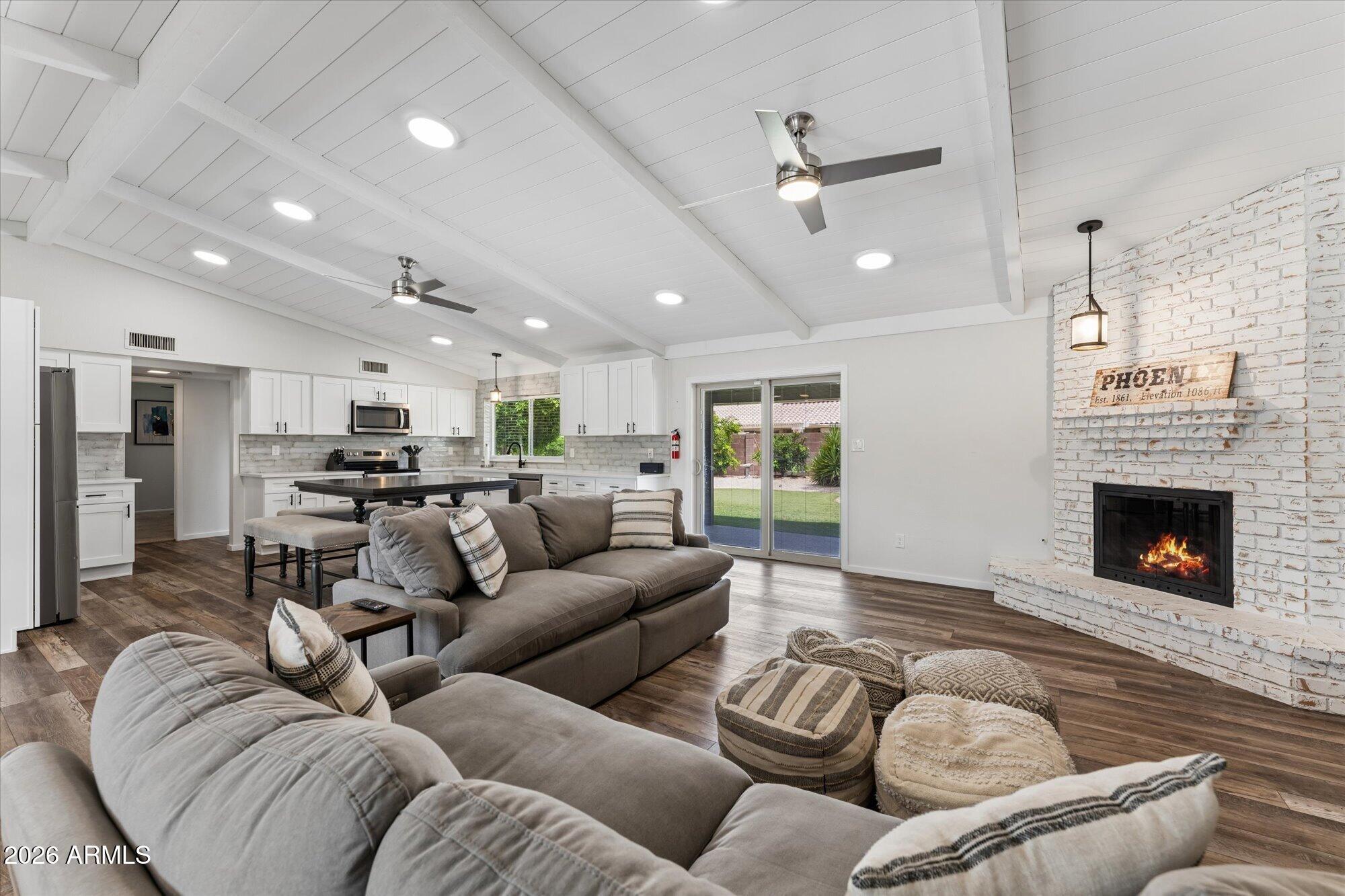 502 E LE MARCHE Avenue