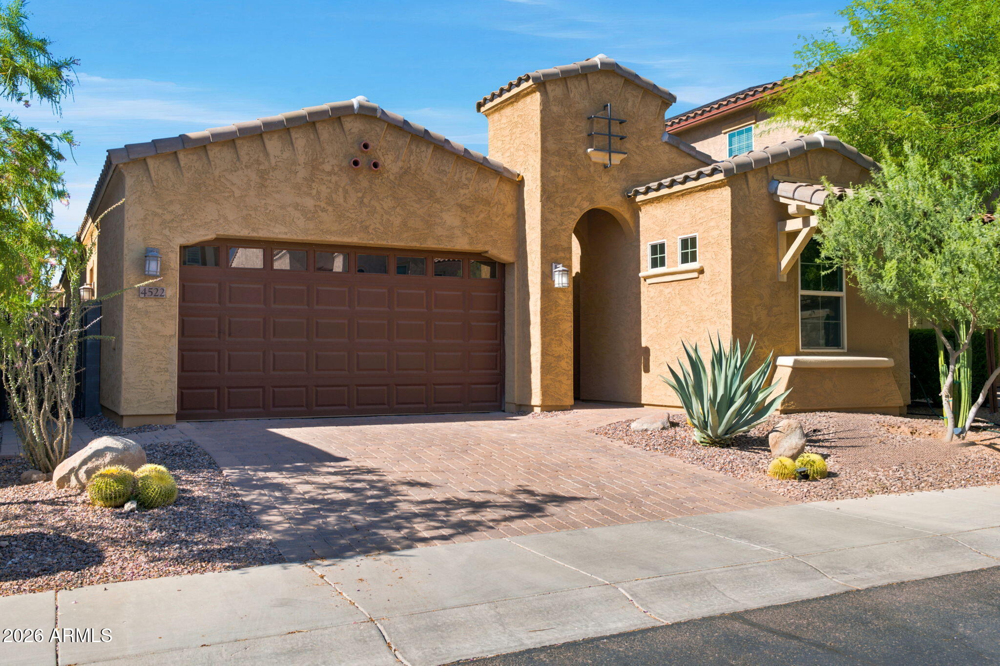 4522 E VISTA BONITA Drive