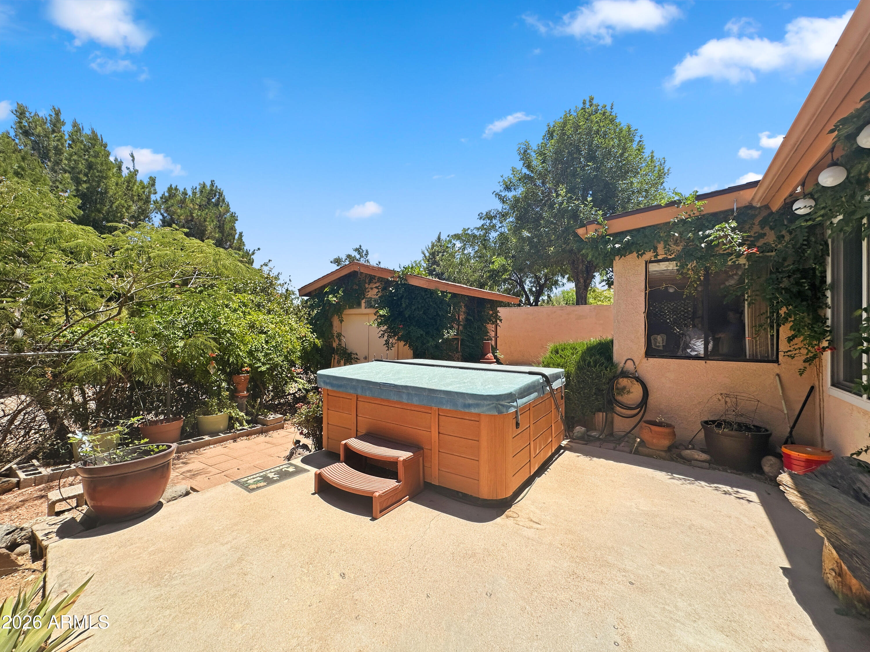 1203 S Settlers Circle