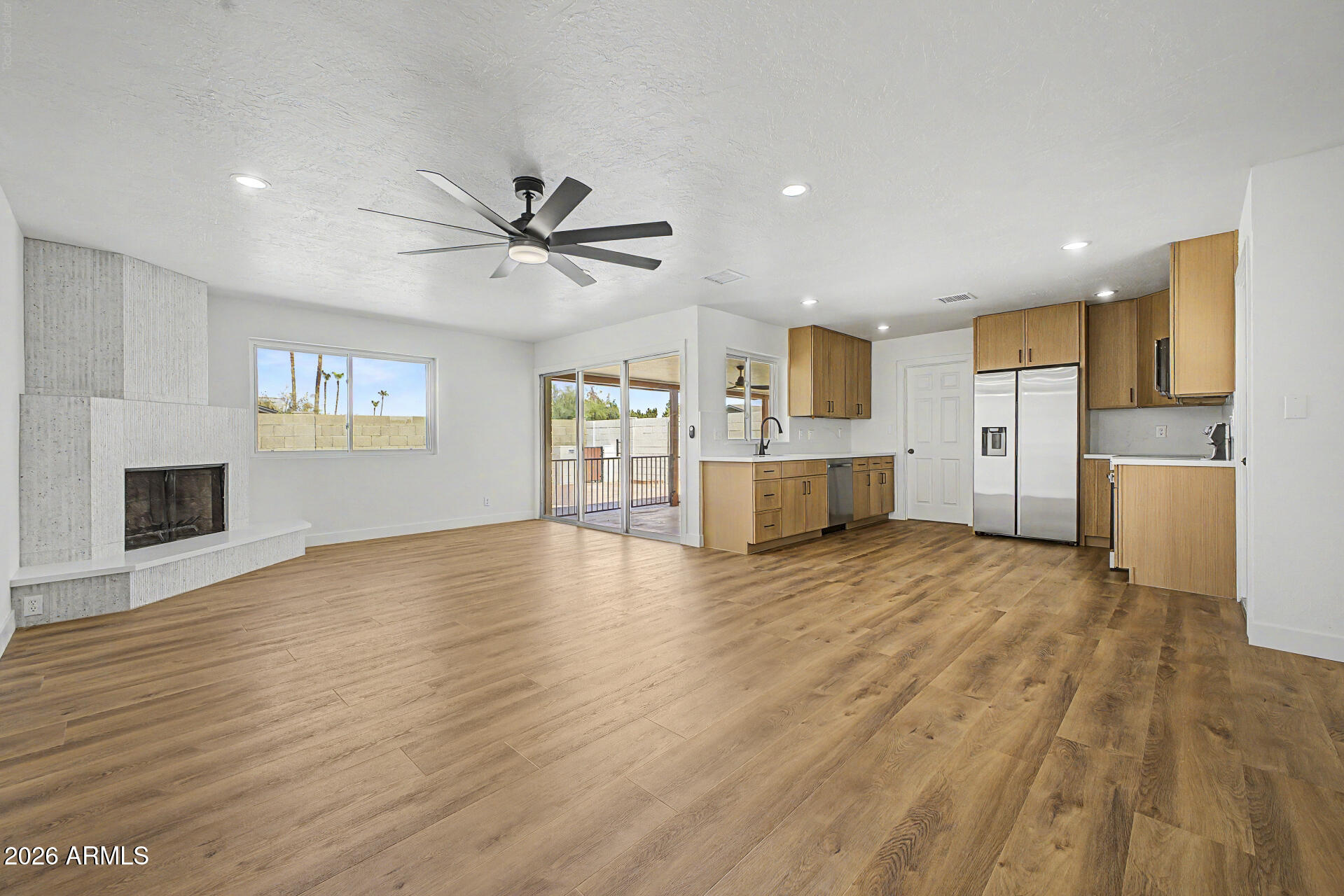 3508 E LARKSPUR Drive