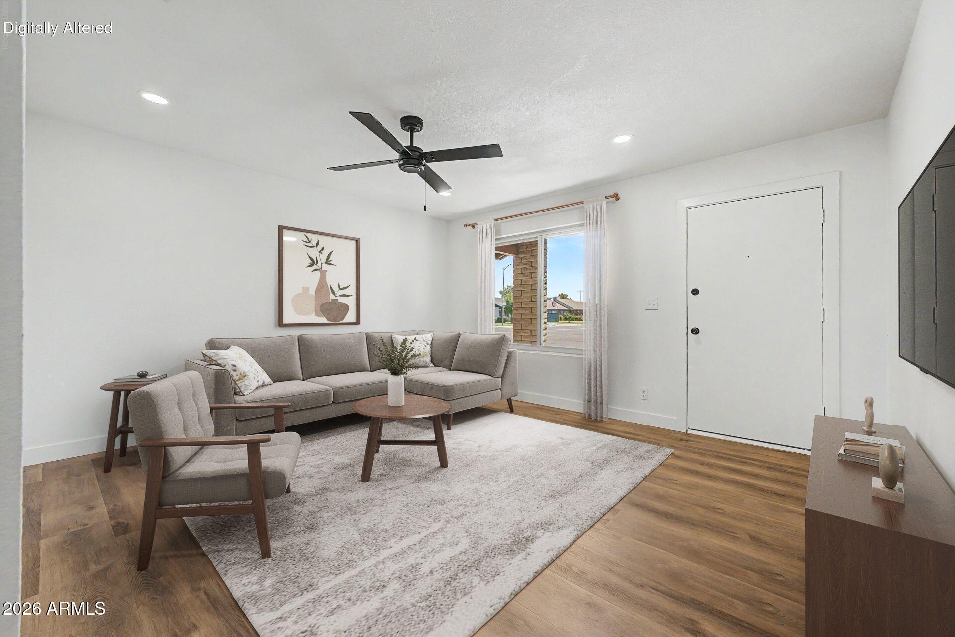3508 E LARKSPUR Drive