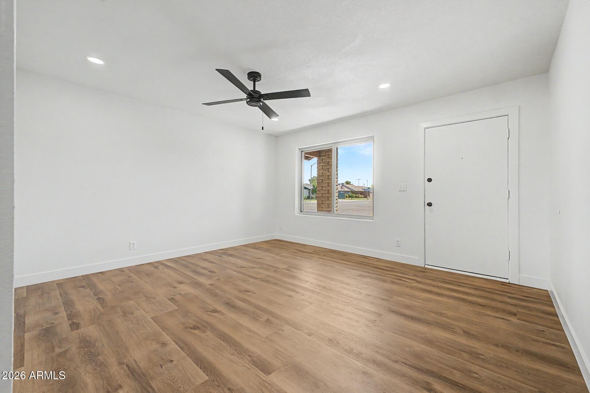 3508 E LARKSPUR Drive