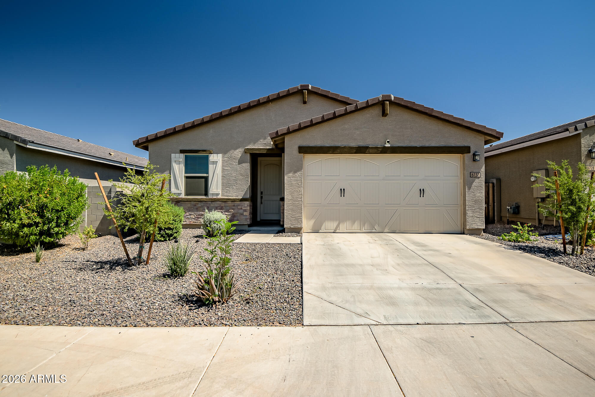 6732 W PEDRO Lane