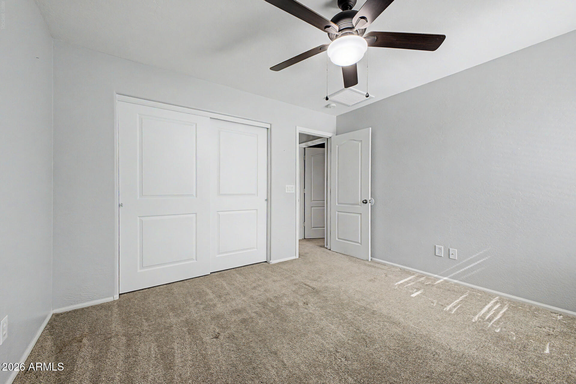 879 W HOLSTEIN Trail