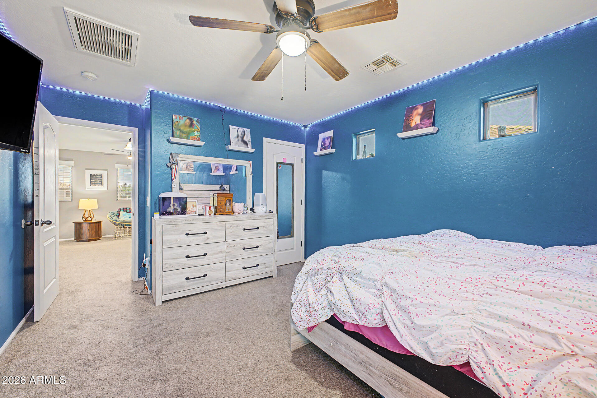 879 W HOLSTEIN Trail