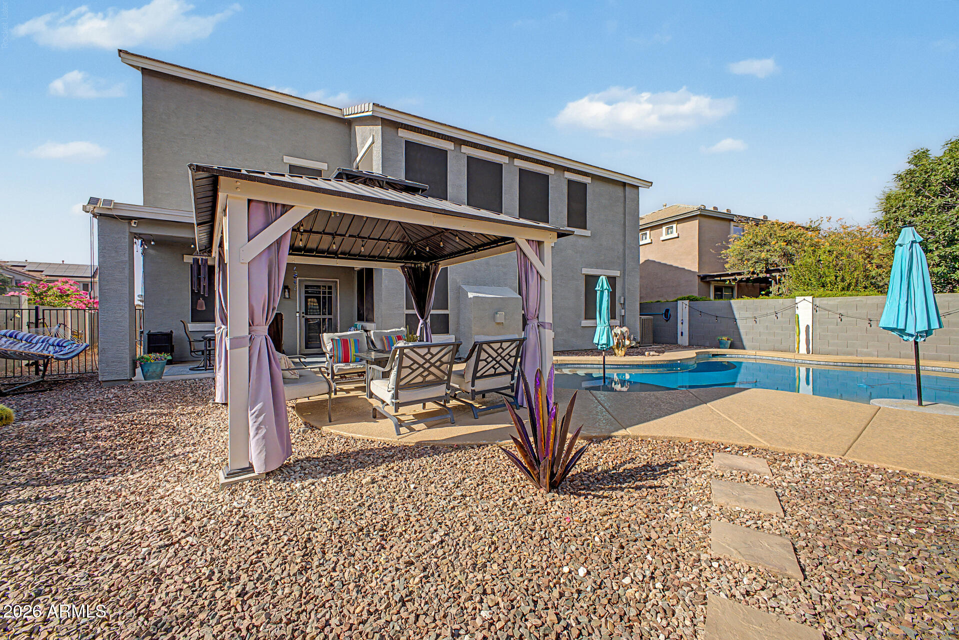 879 W HOLSTEIN Trail