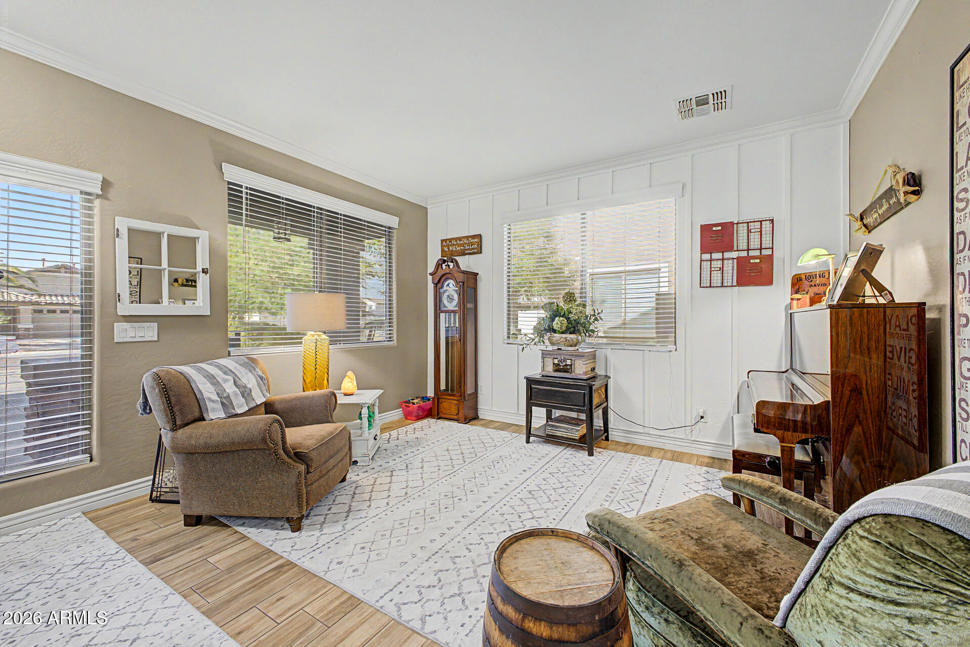 879 W HOLSTEIN Trail