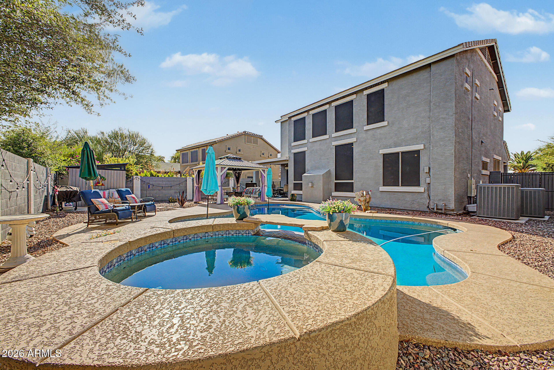 879 W HOLSTEIN Trail