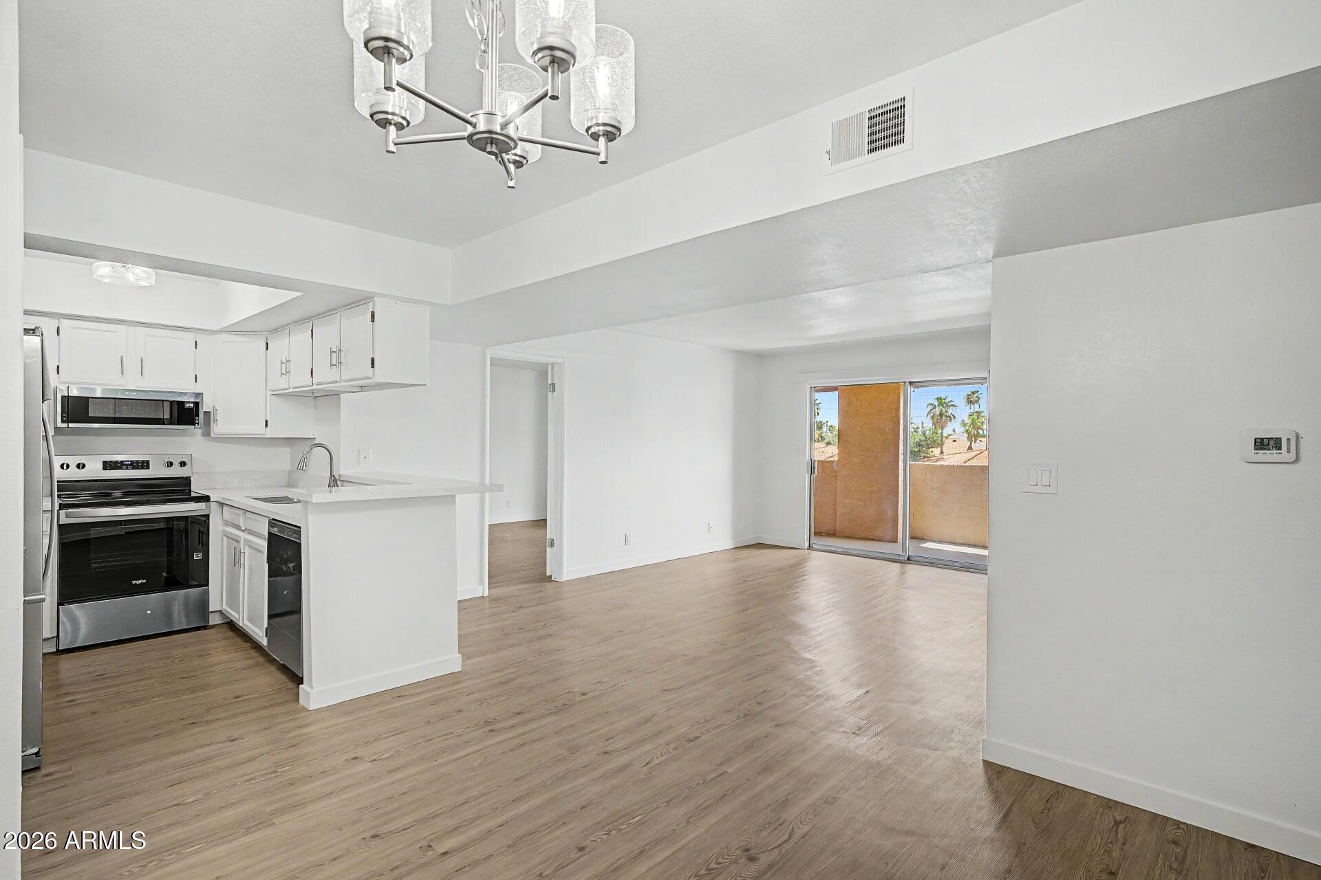 540 N MAY Street 3078