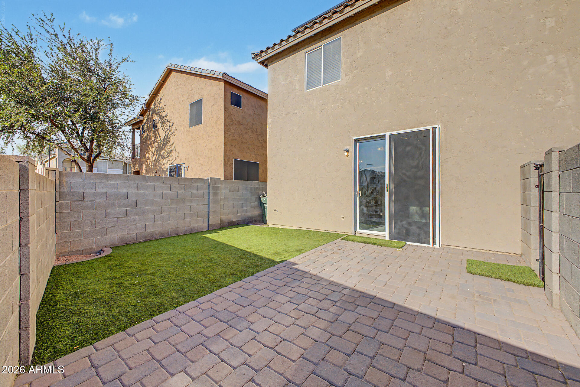 1454 E SHERATON Lane