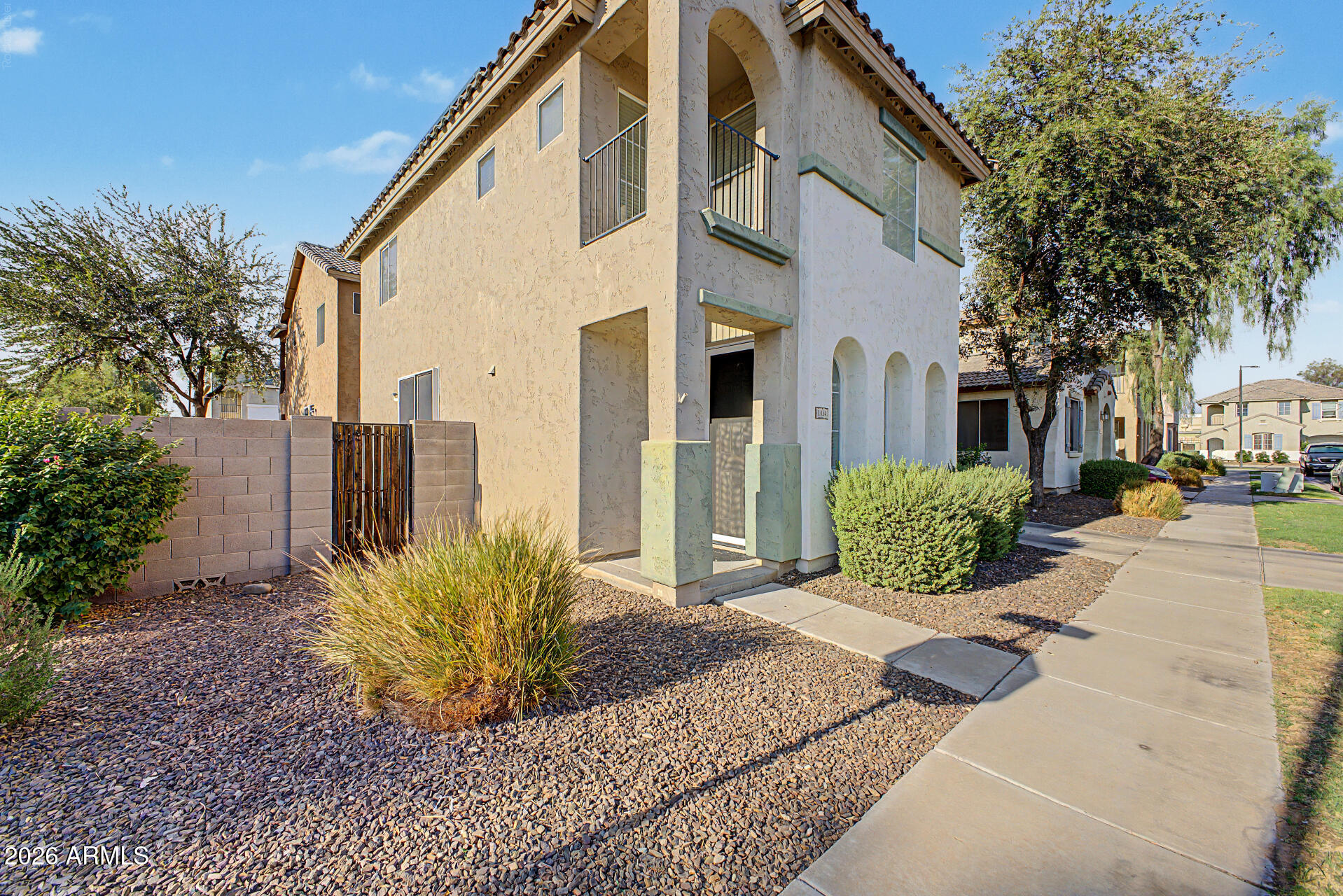 1454 E SHERATON Lane