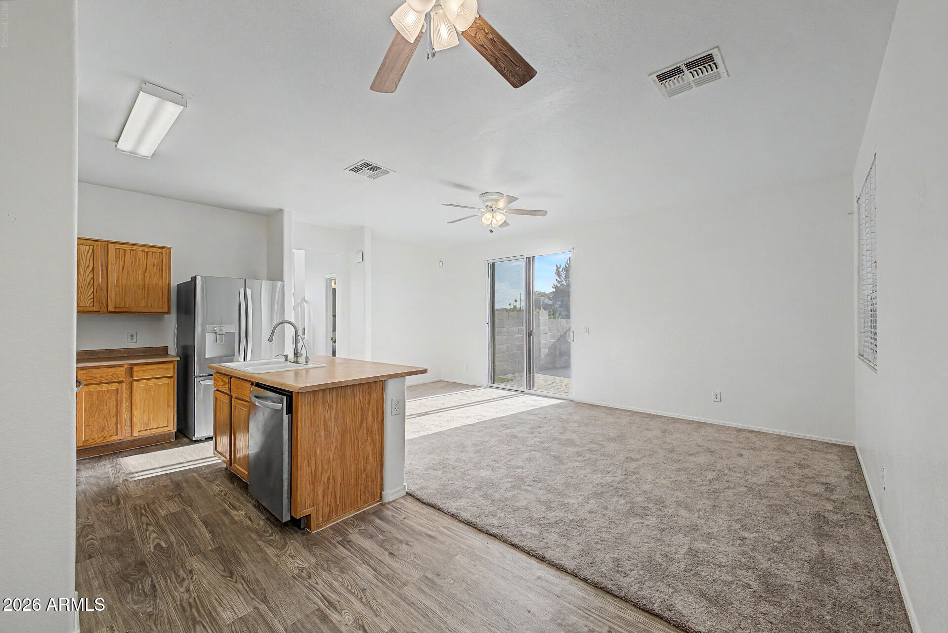 1454 E SHERATON Lane