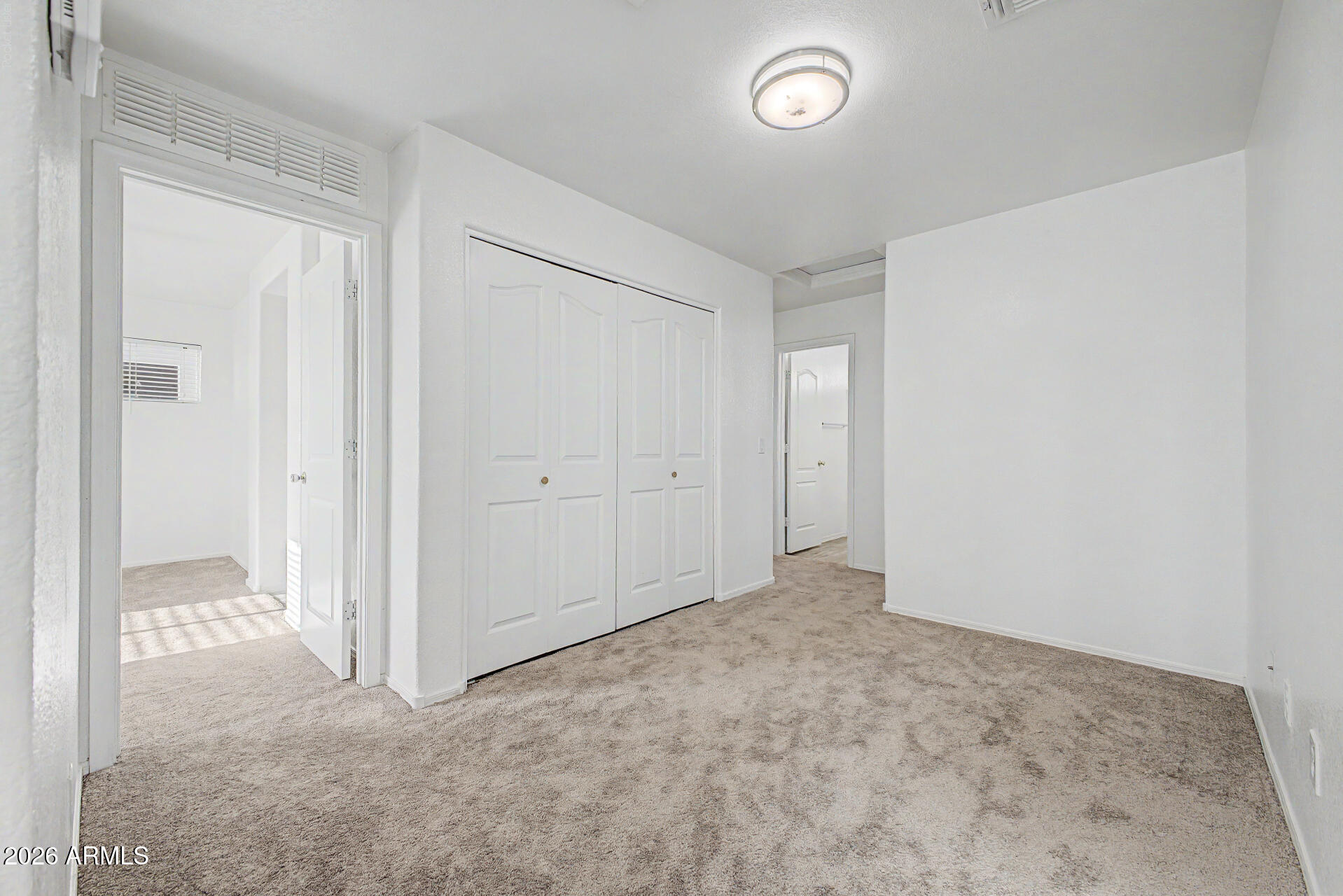 1454 E SHERATON Lane