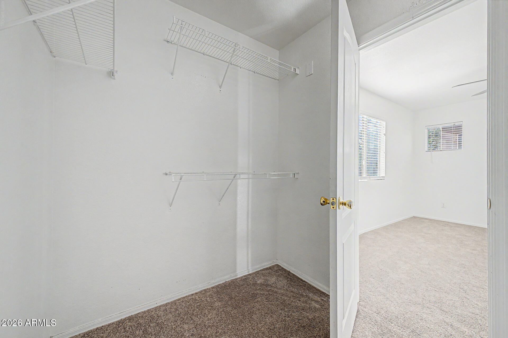 1454 E SHERATON Lane