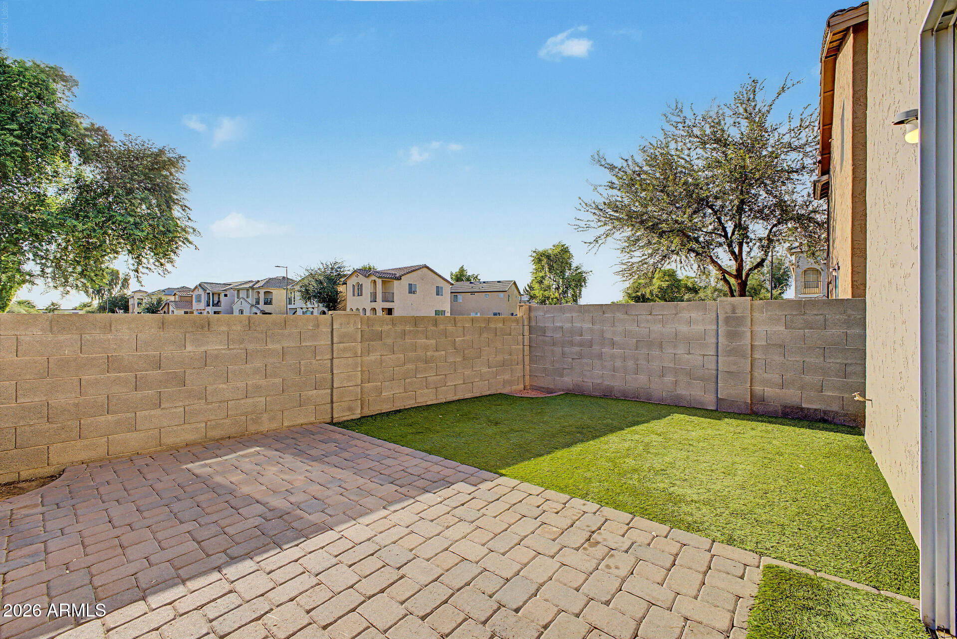 1454 E SHERATON Lane