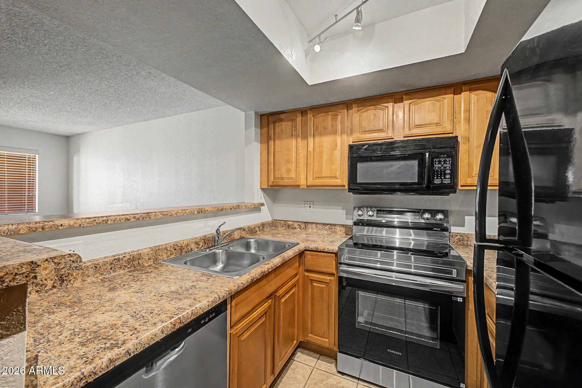 3535 W TIERRA BUENA Lane 274