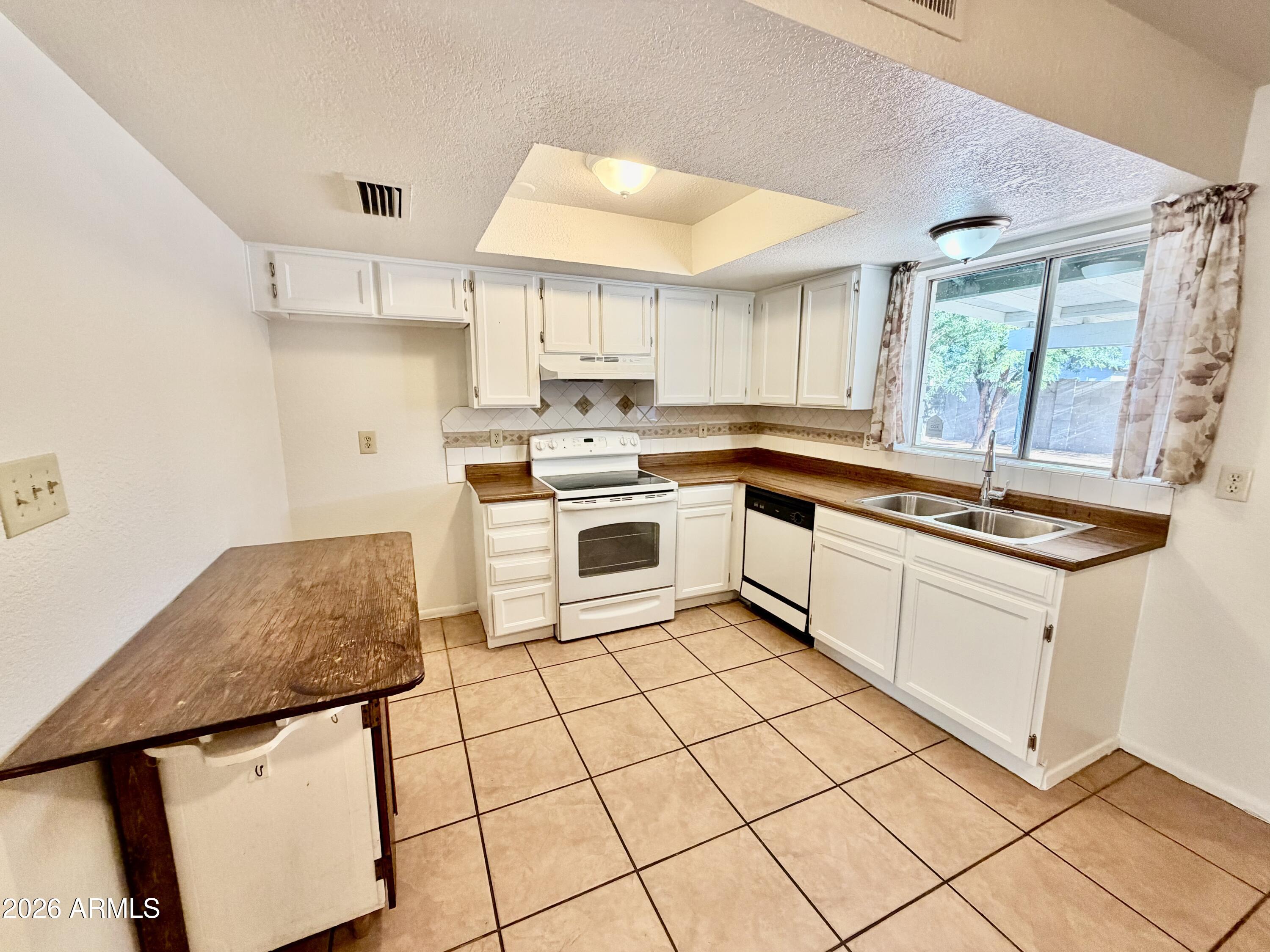 525 E JUDI Drive
